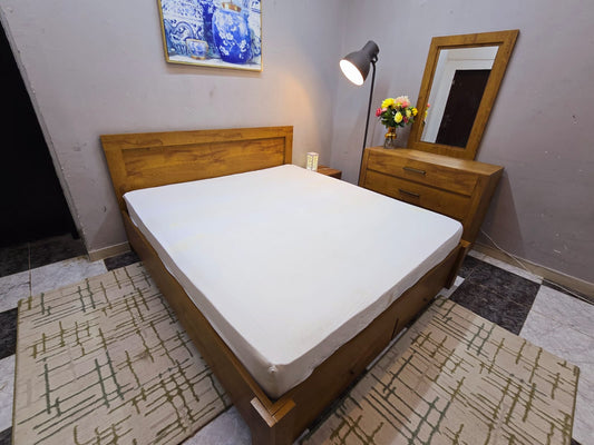 USED QUEEN SIZE BED WITH MATTRESS