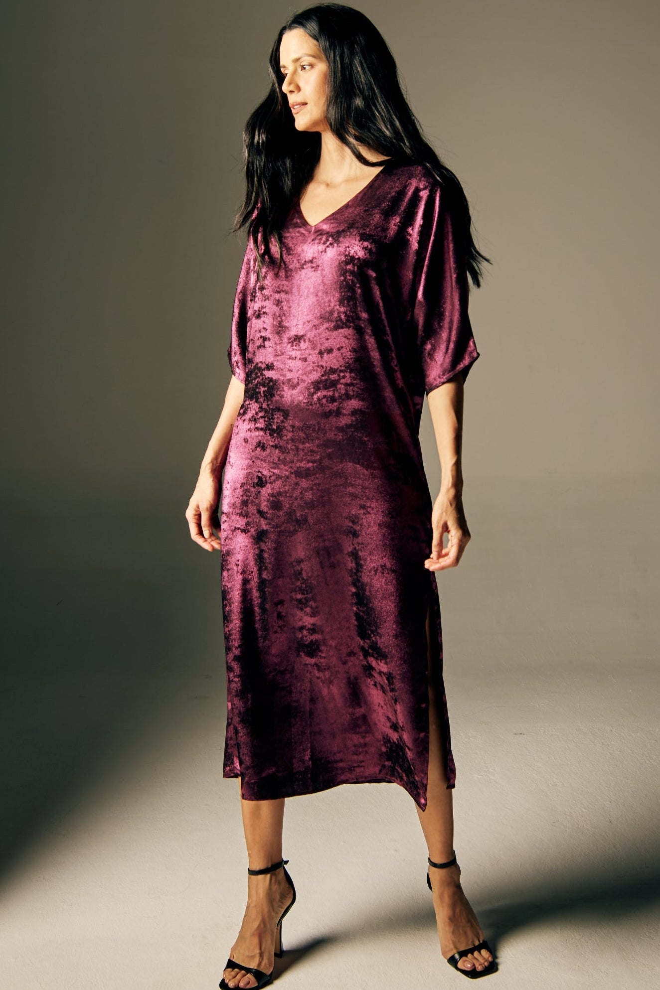 Shadow Of Sequin Shimmer Long Kaftan Dress With Side Slit - Magenta Purple Party Dress