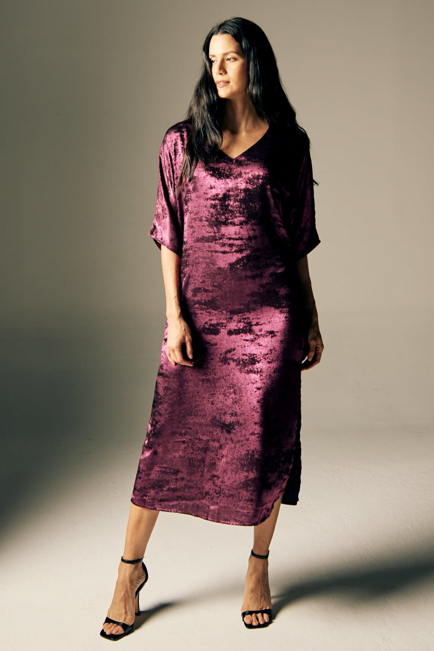 Shadow Of Sequin Shimmer Long Kaftan Dress With Side Slit - Magenta Purple Party Dress