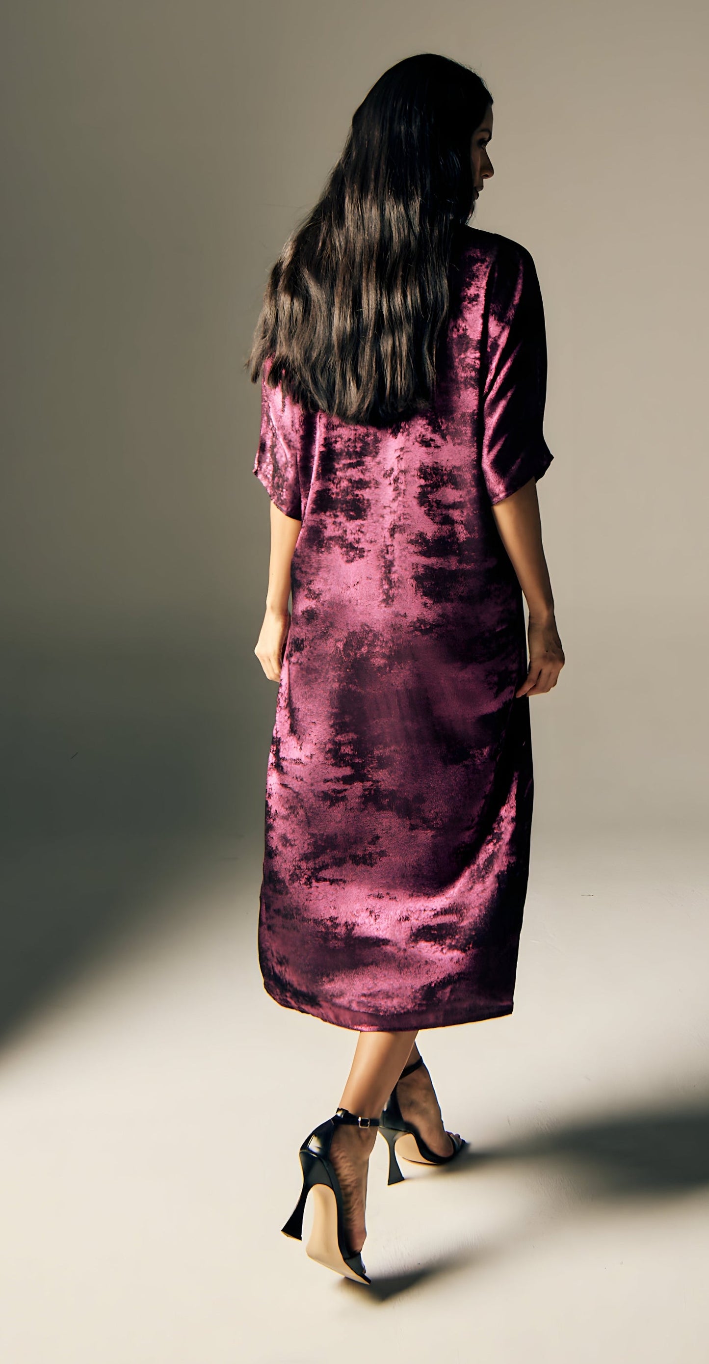 Shadow Of Sequin Shimmer Long Kaftan Dress With Side Slit - Magenta Purple Party Dress